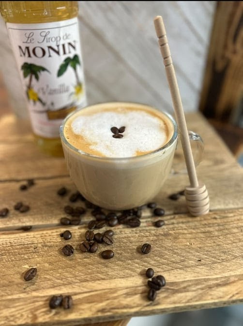 Bee And Butterfly Cafe